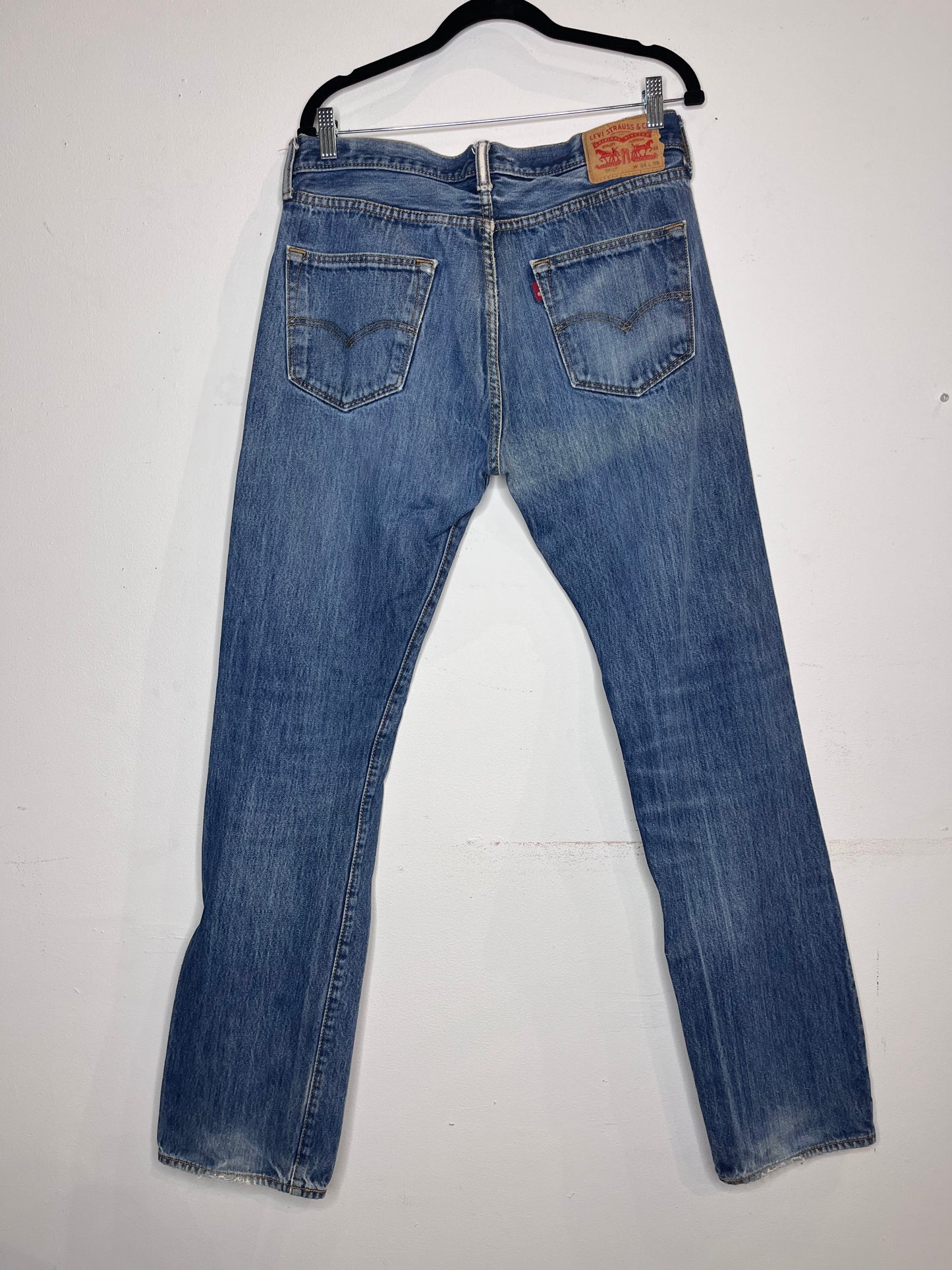Levi 501 - Medium Wash