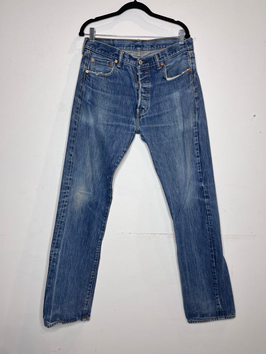 Levi 501 - Medium Wash